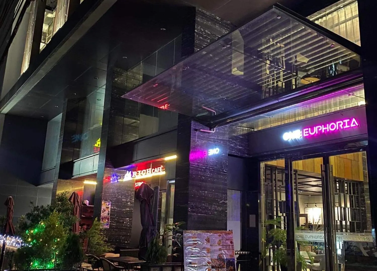 One Euphoria Prime Suite Hotel Angeles 0*,